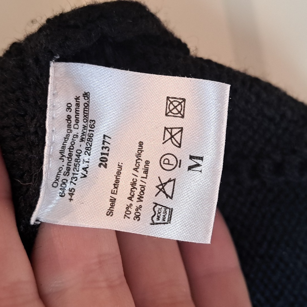 OXMO Super Cute Black Knit Tie-Front Short Sleeve Cardigan - Picture 4 of 5